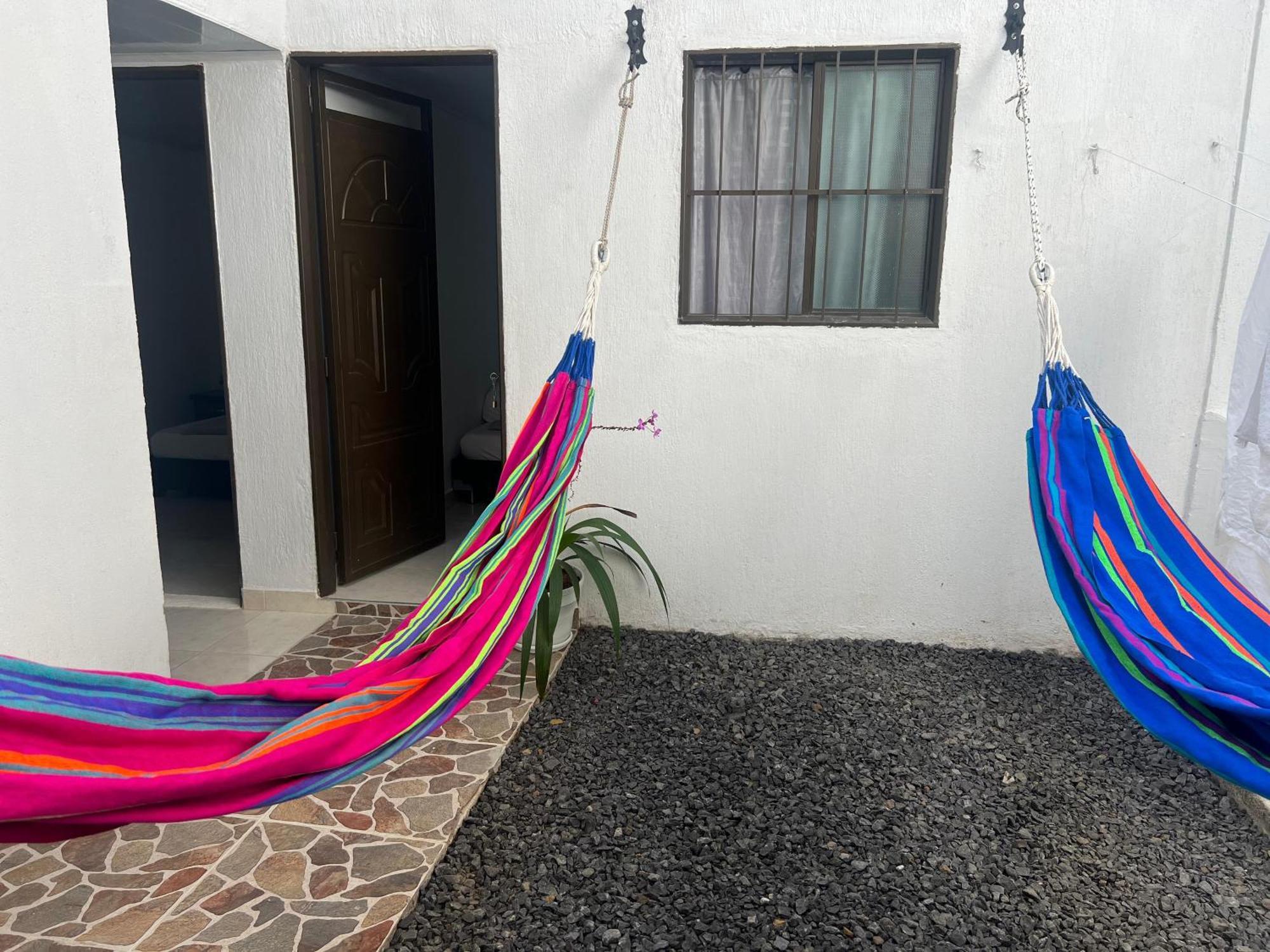Los Nonos Hostel Guadalupe エクステリア 写真